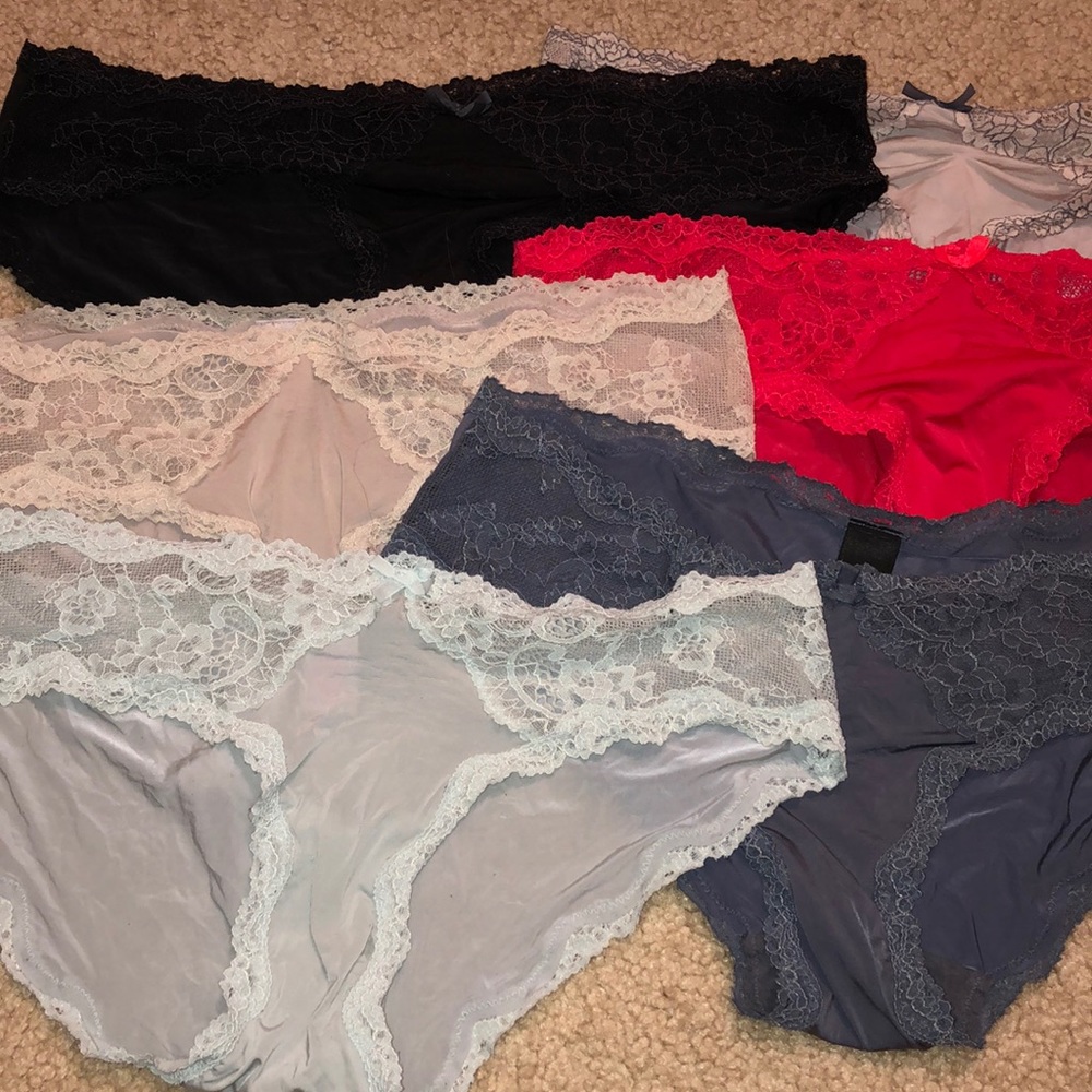 Victoria’s Secret Hipkini